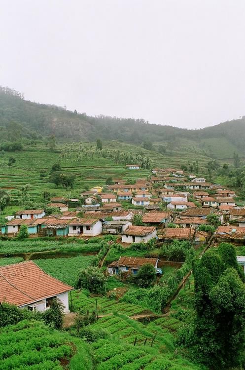 Duration: 04 Nights / 05 Days Starting from: Coimbatore Destination Covered: Coimbatore - Ooty - Kodaikanal - Madurai